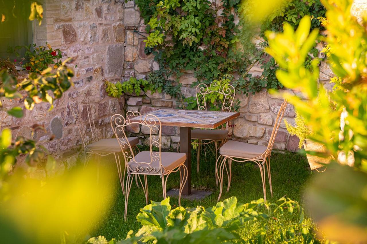 Hotel Borgo Antichi Orti Assisi Esterno foto